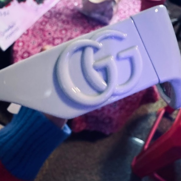Gucci GG - Grey Oversized Sunnies - Picture 3 of 4